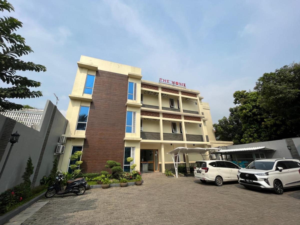 The Home Srengseng Jakarta Exterior photo